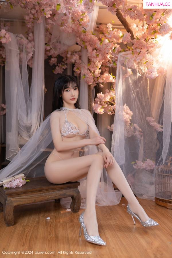 陆萱萱  [XiuRen]高清写真图 2024.07.04 No.8807 陆萱萱 性感美腿第38张图片